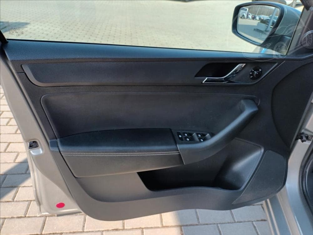 2017 Škoda RAPID - 31