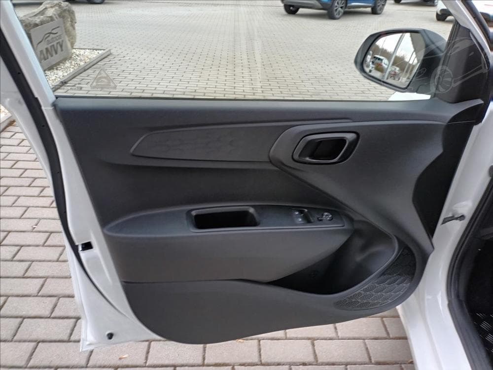 2021 Hyundai I10 - 31