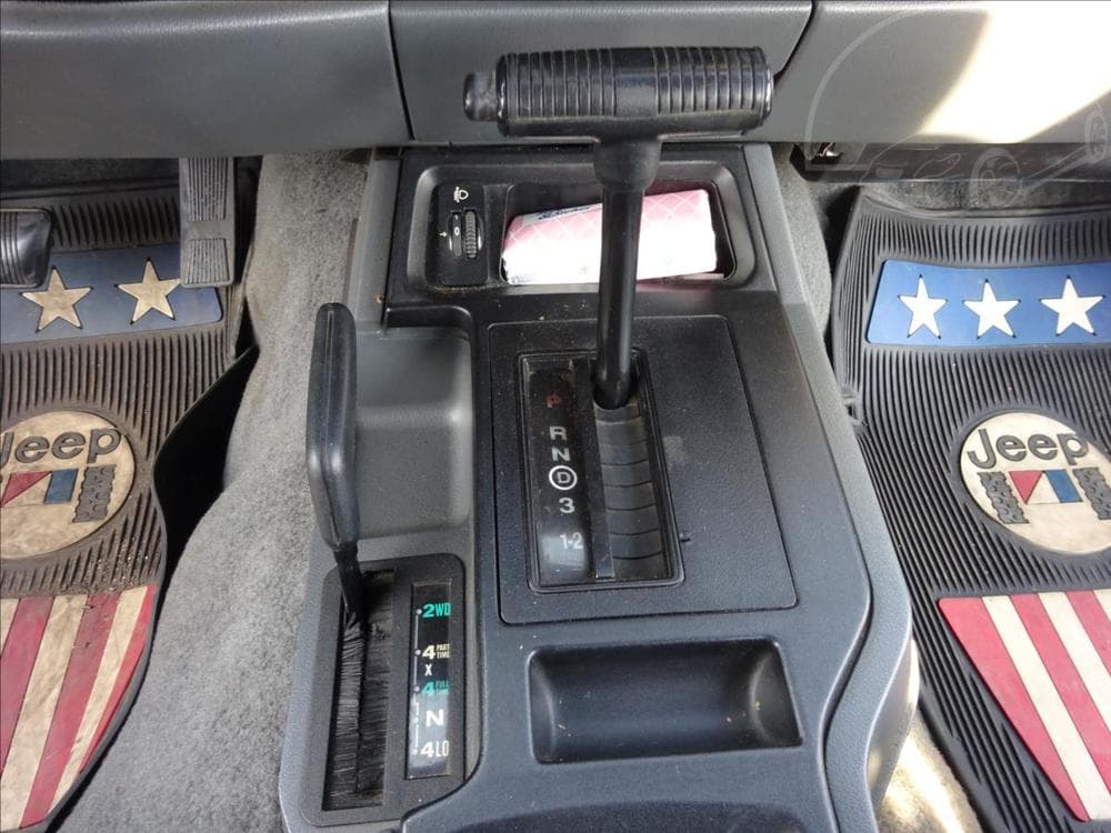 1996 Jeep CHEROKEE - 16