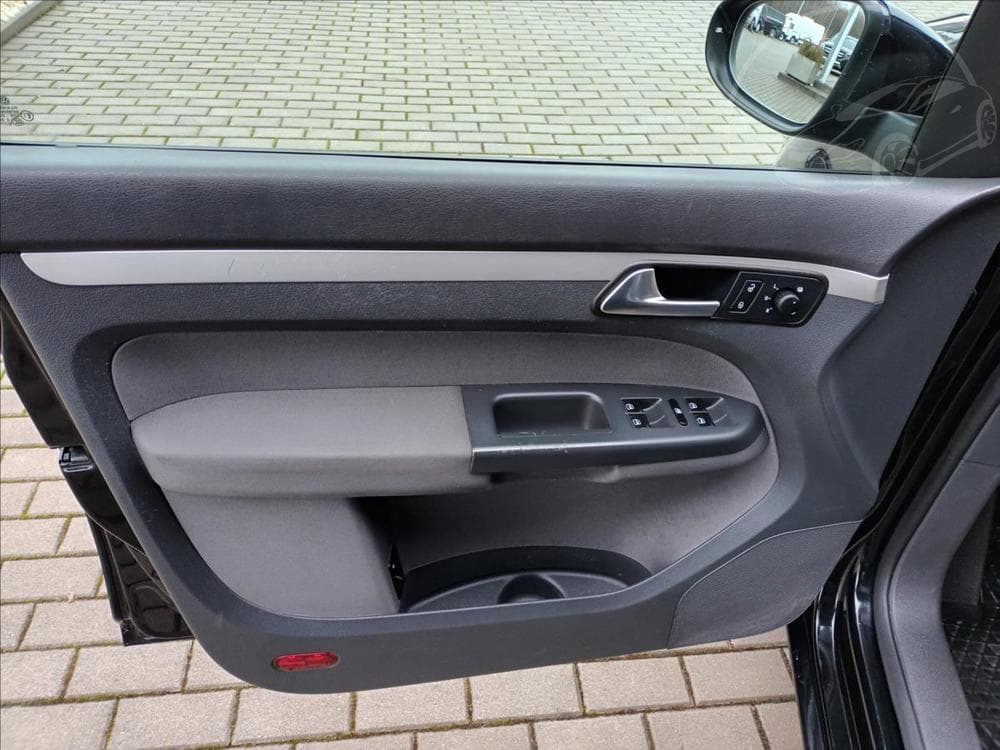 2011 Volkswagen TOURAN - 17