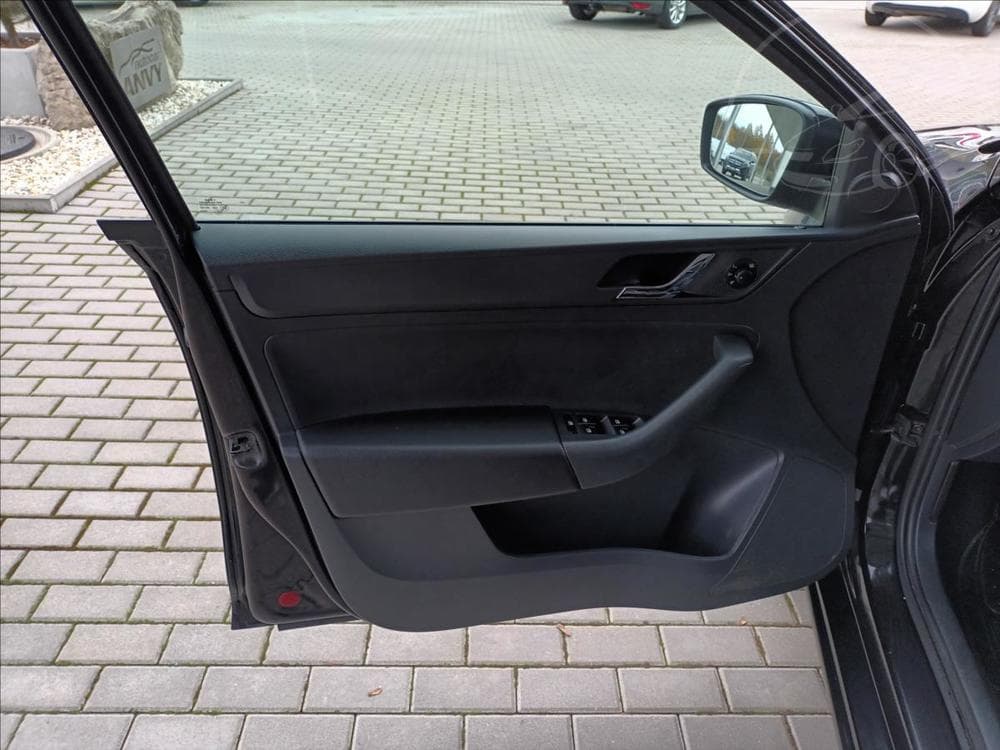 2016 Škoda RAPID - 33