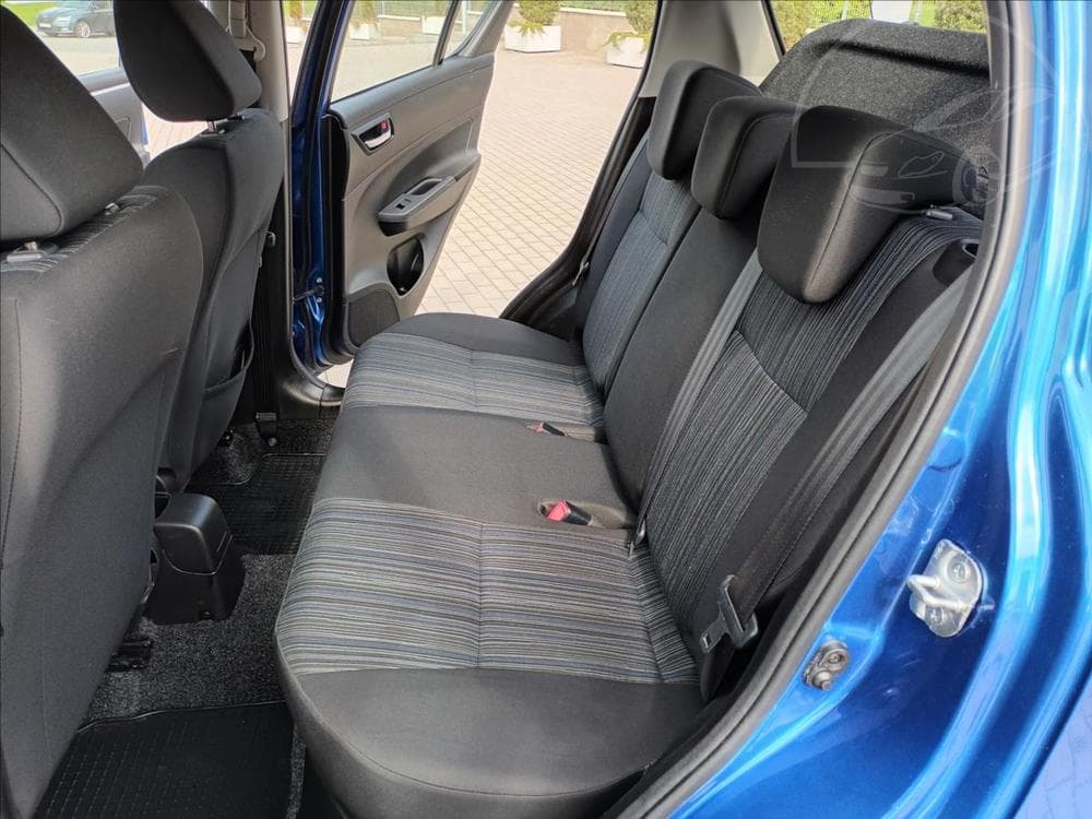 2015 Suzuki SWIFT - 17
