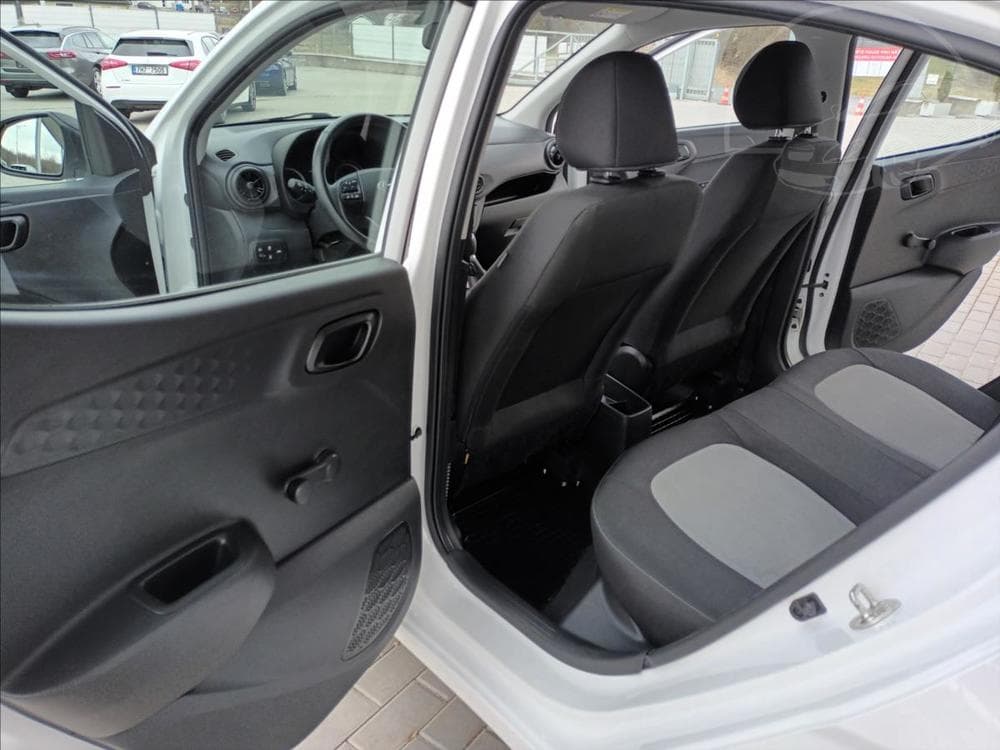 2021 Hyundai I10 - 33