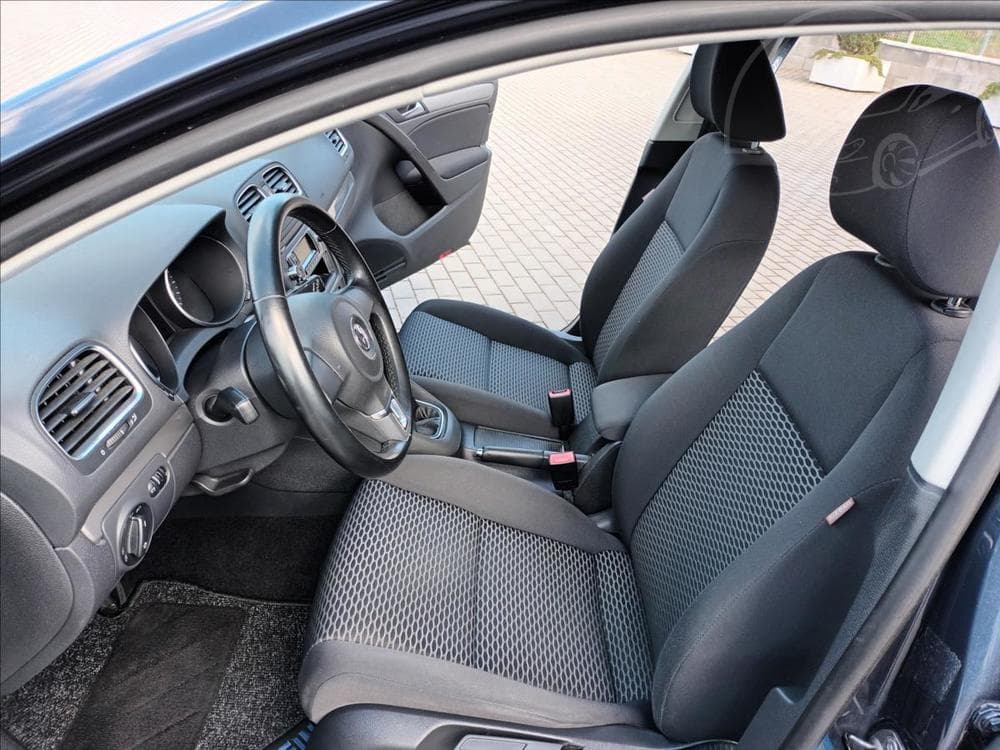 2010 Volkswagen GOLF - 18