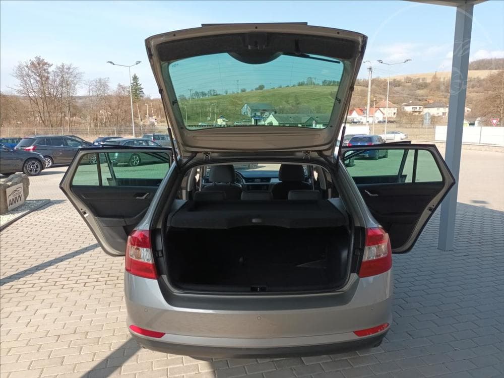 2017 Škoda RAPID - 35