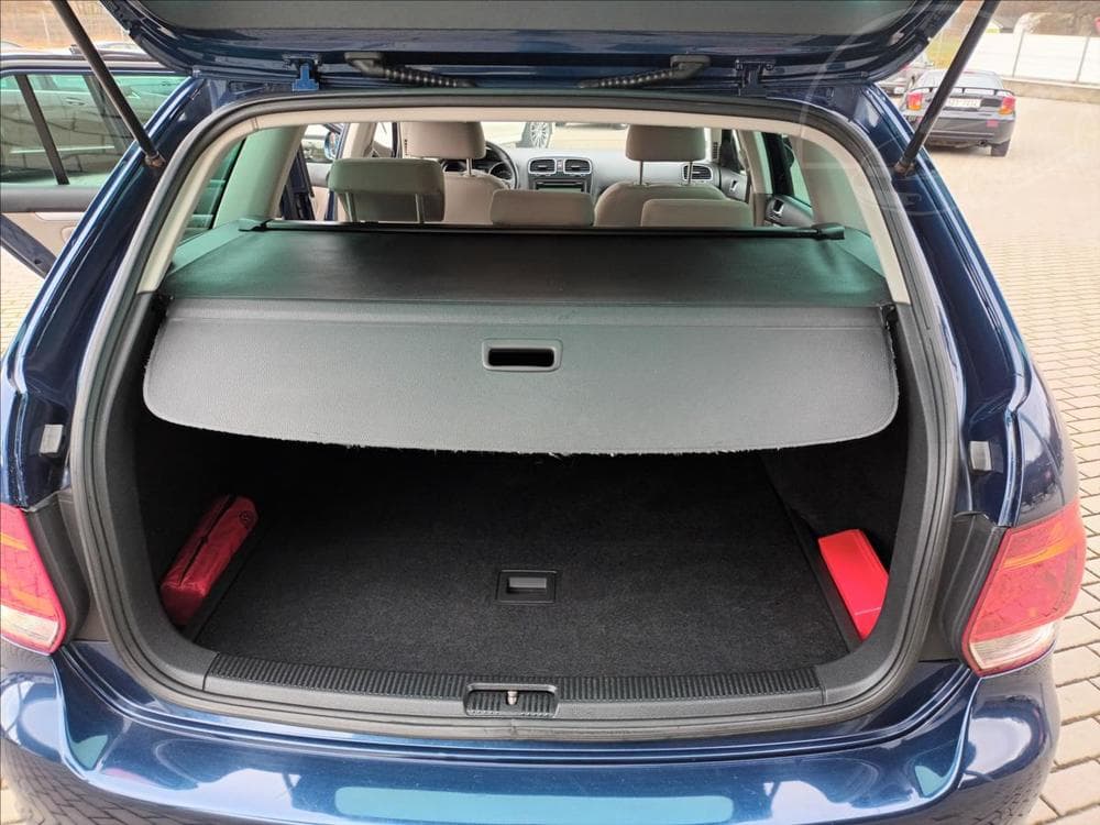 2011 Volkswagen GOLF - 19