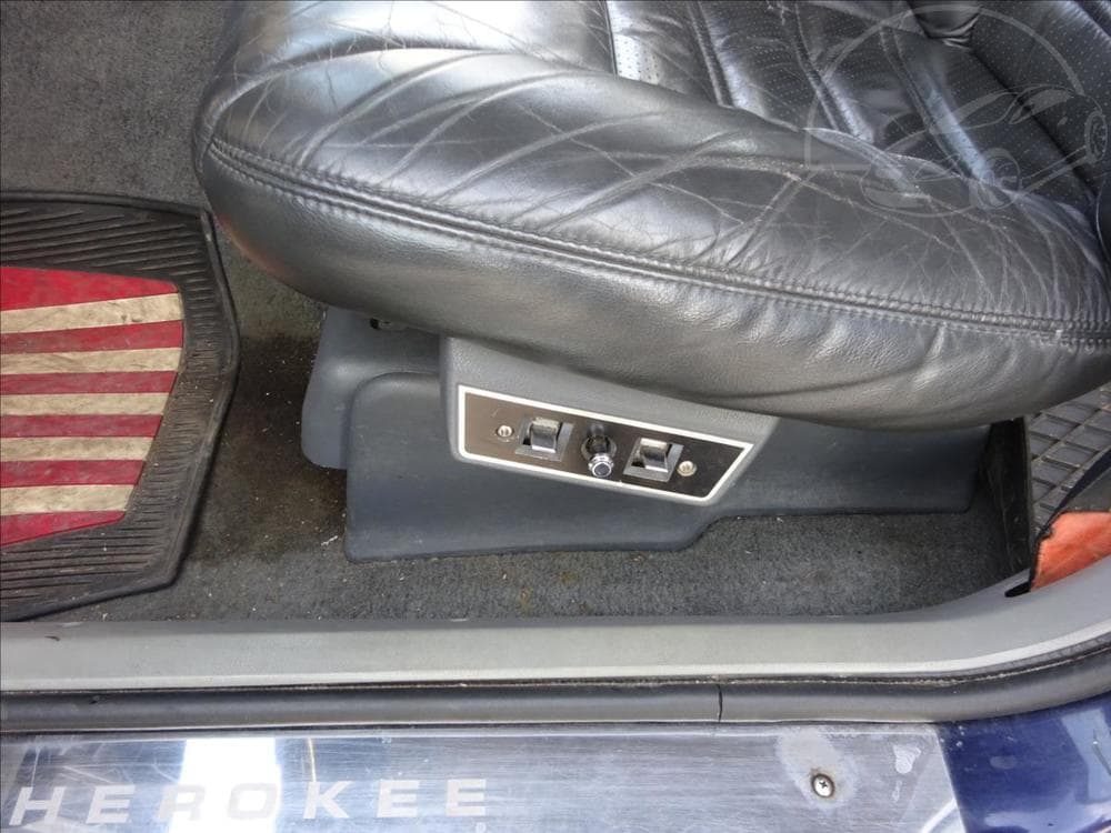 1996 Jeep CHEROKEE - 19