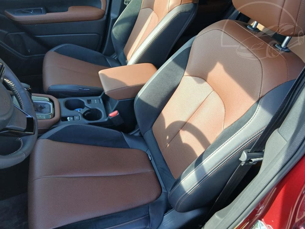 2025 Subaru FORESTER - 17