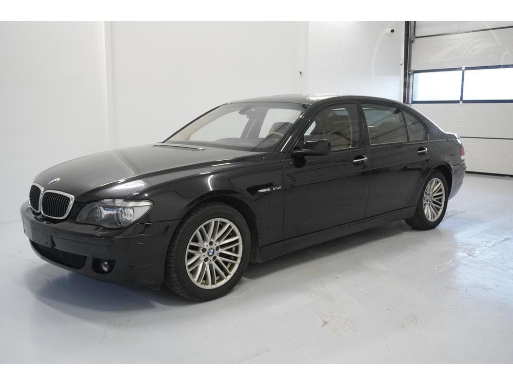 2004 BMW 7-SERIES
