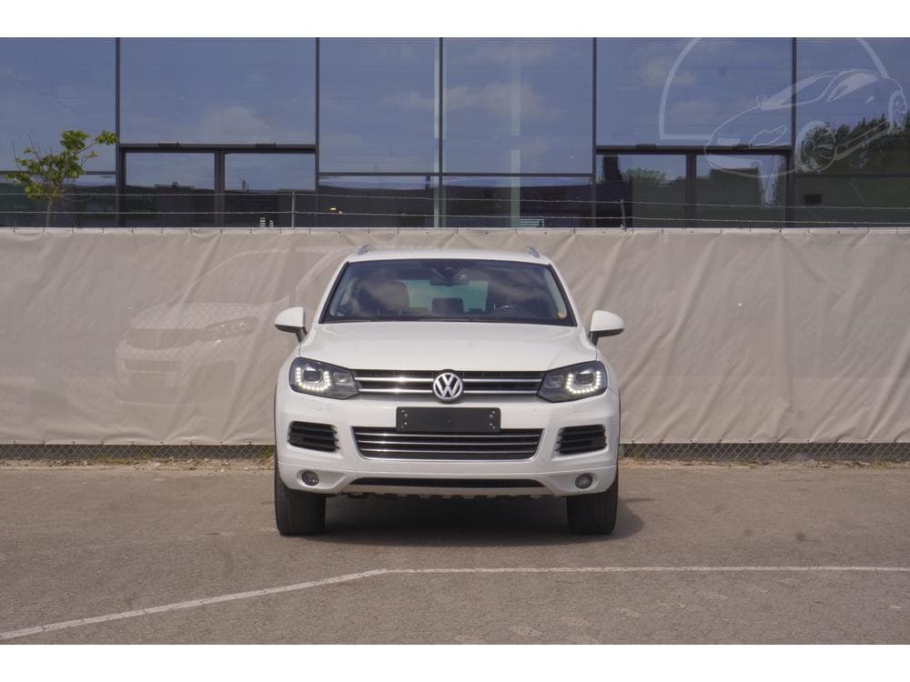 2013 Volkswagen Touareg - 4