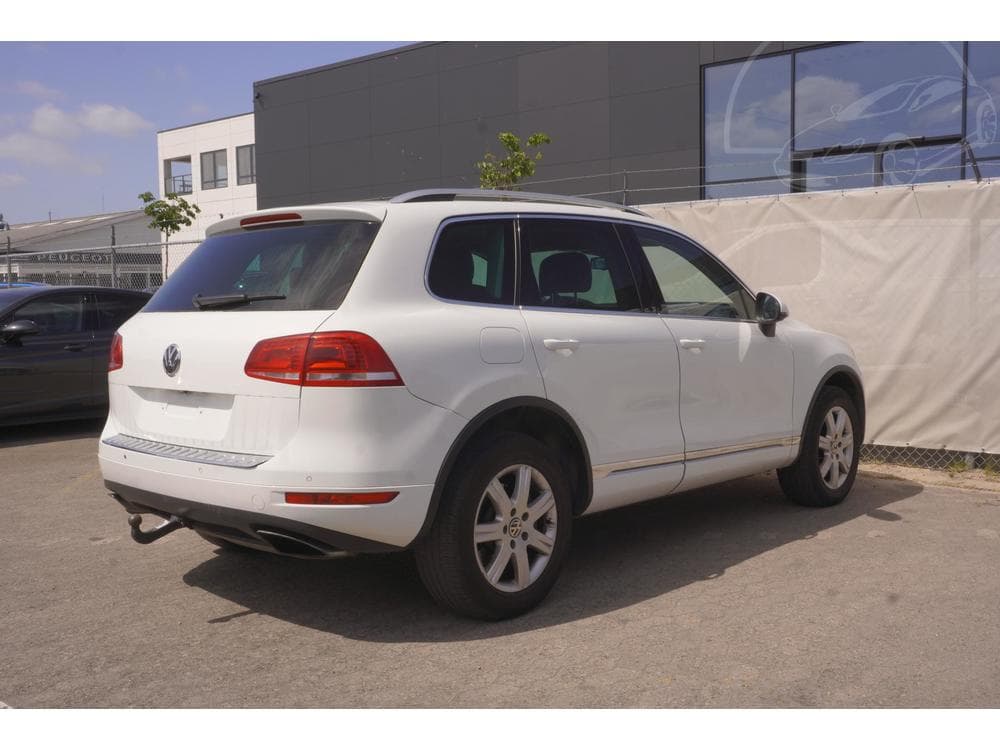 2013 Volkswagen Touareg - 5