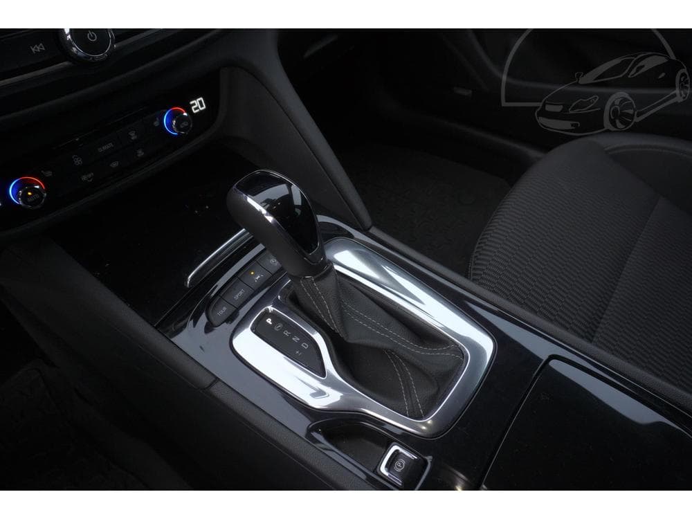 2017 Opel Insignia - 11