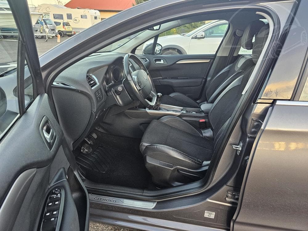 2016 Citroen C4 - 17