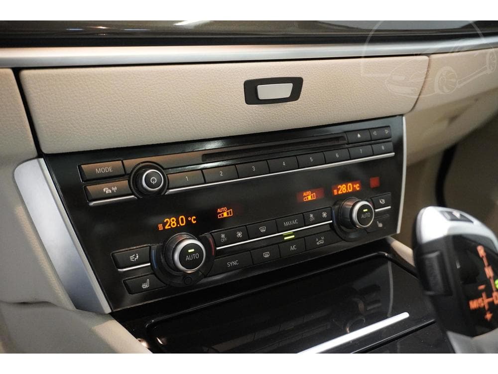 2014 BMW 5-Series - 17