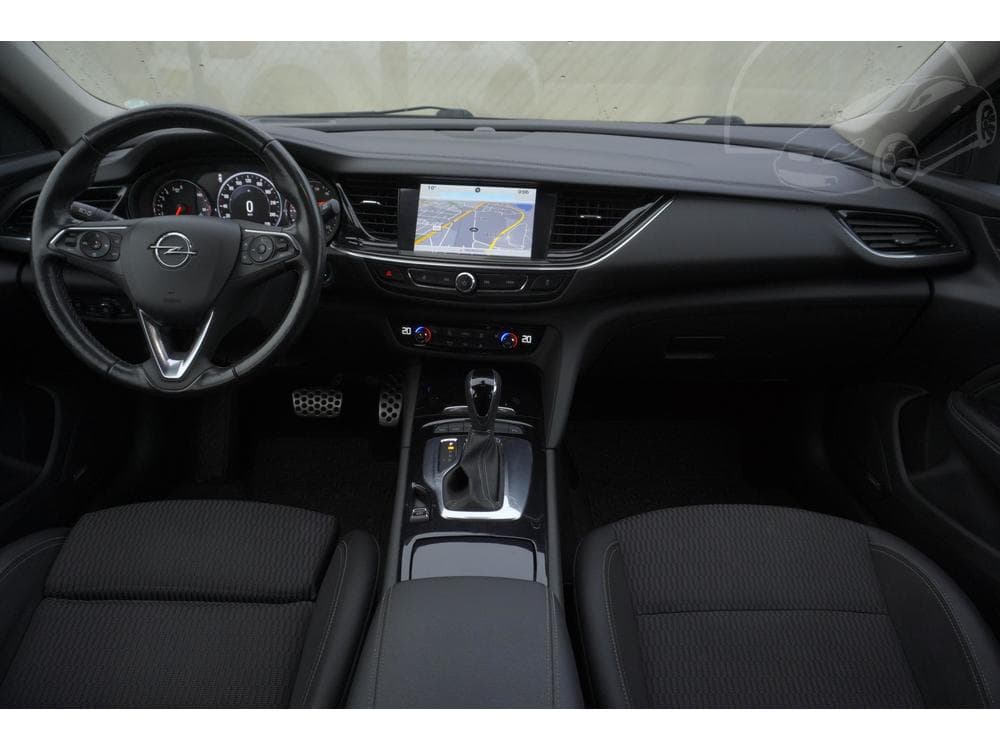 2017 Opel Insignia - 18