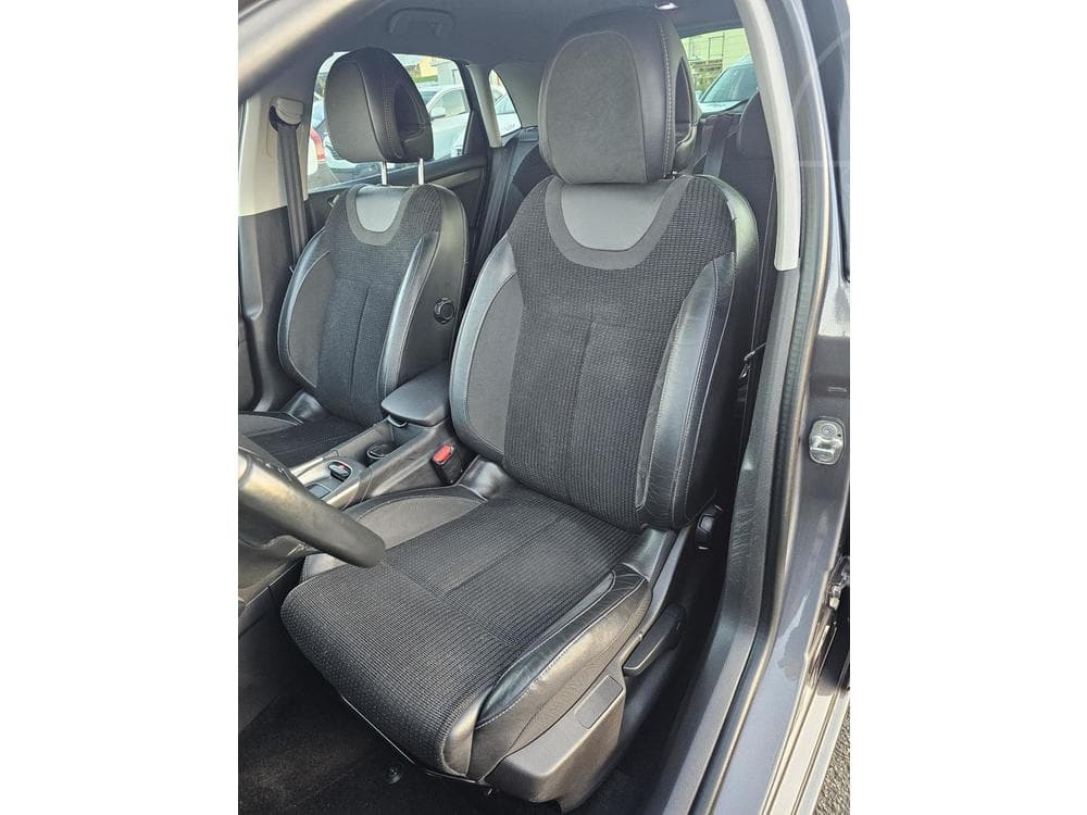 2016 Citroen C4 - 19