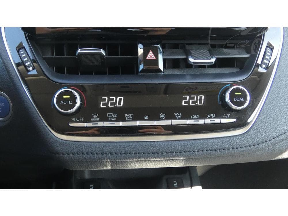2021 Toyota COROLLA - 31