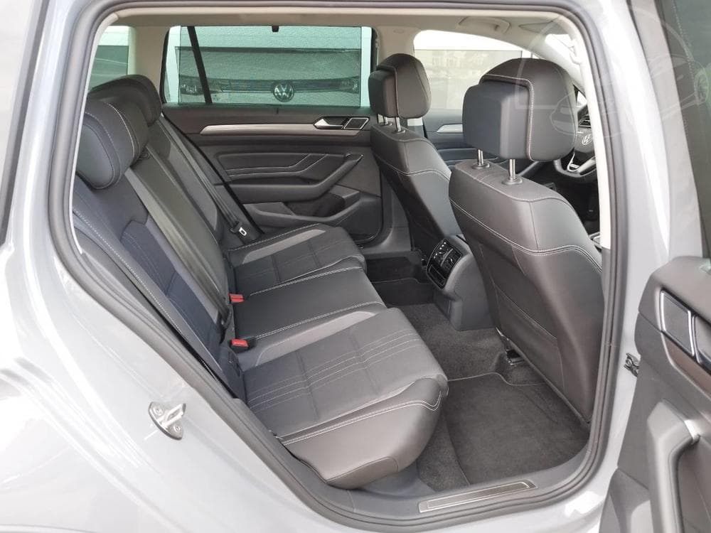 2022 Volkswagen Passat - 17