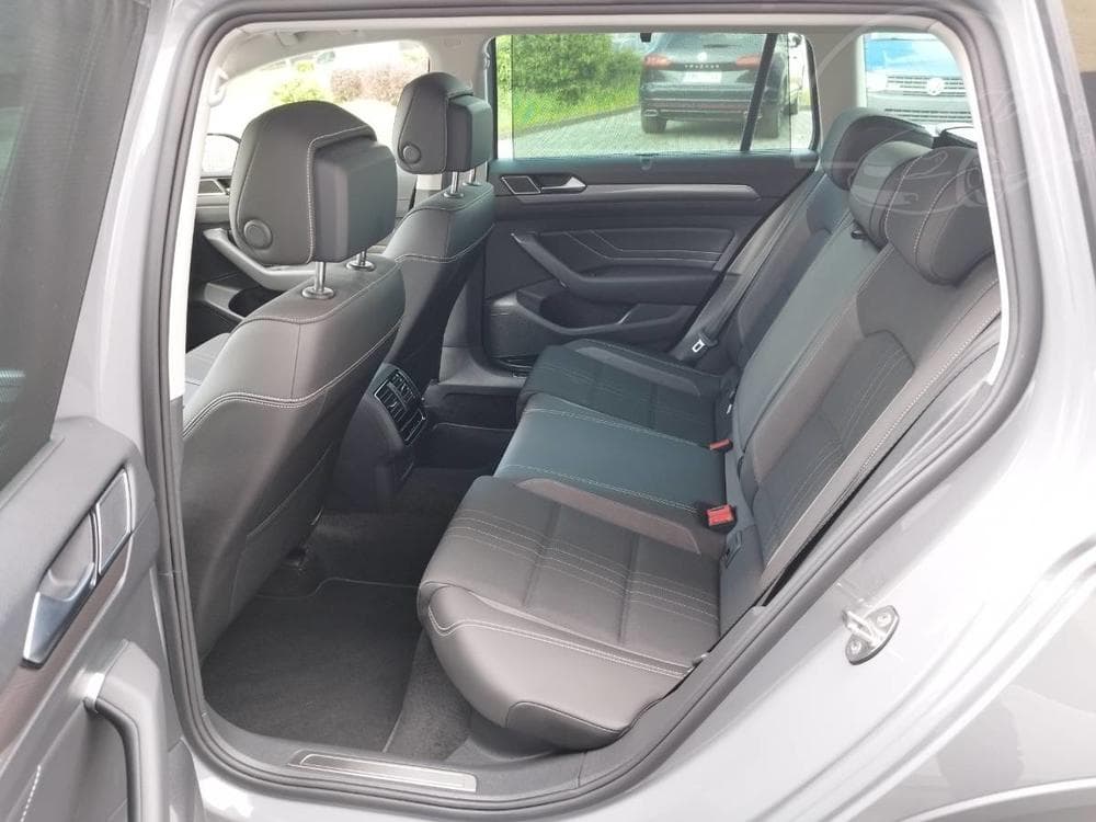 2022 Volkswagen Passat - 18