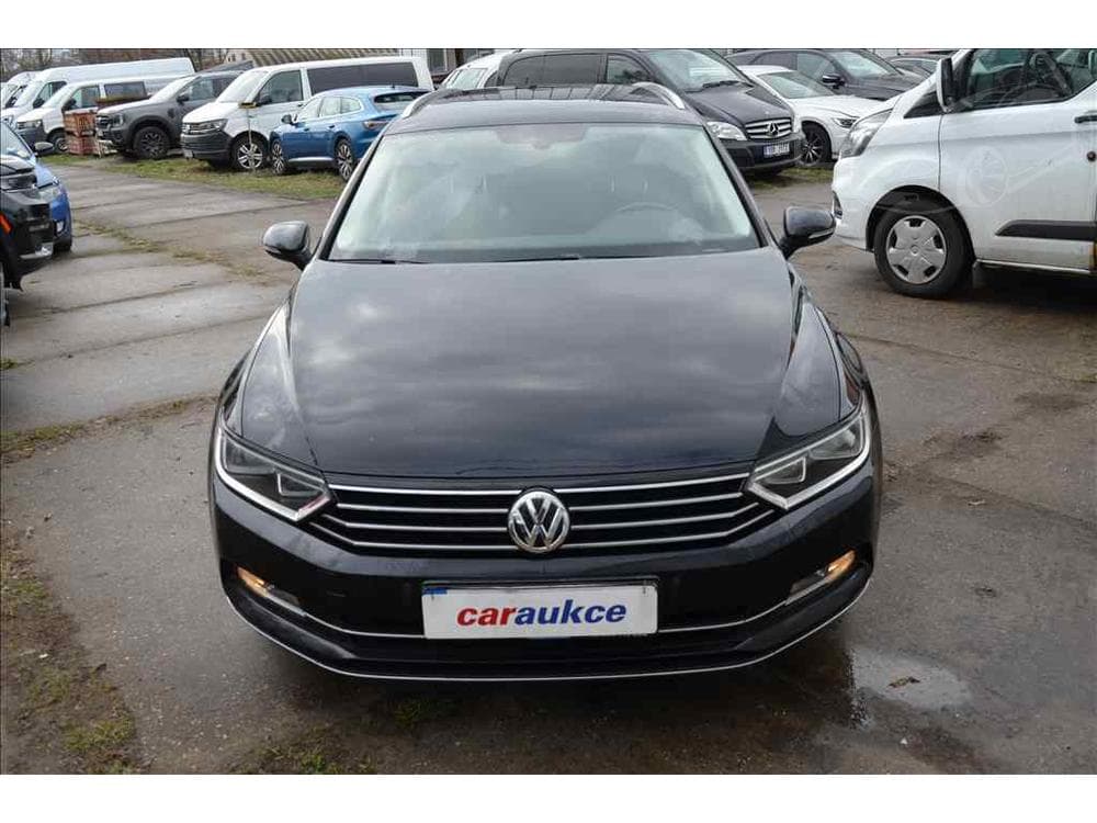 2017 Volkswagen PASSAT - 4