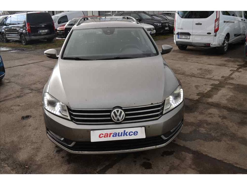 2012 Volkswagen PASSAT - 2