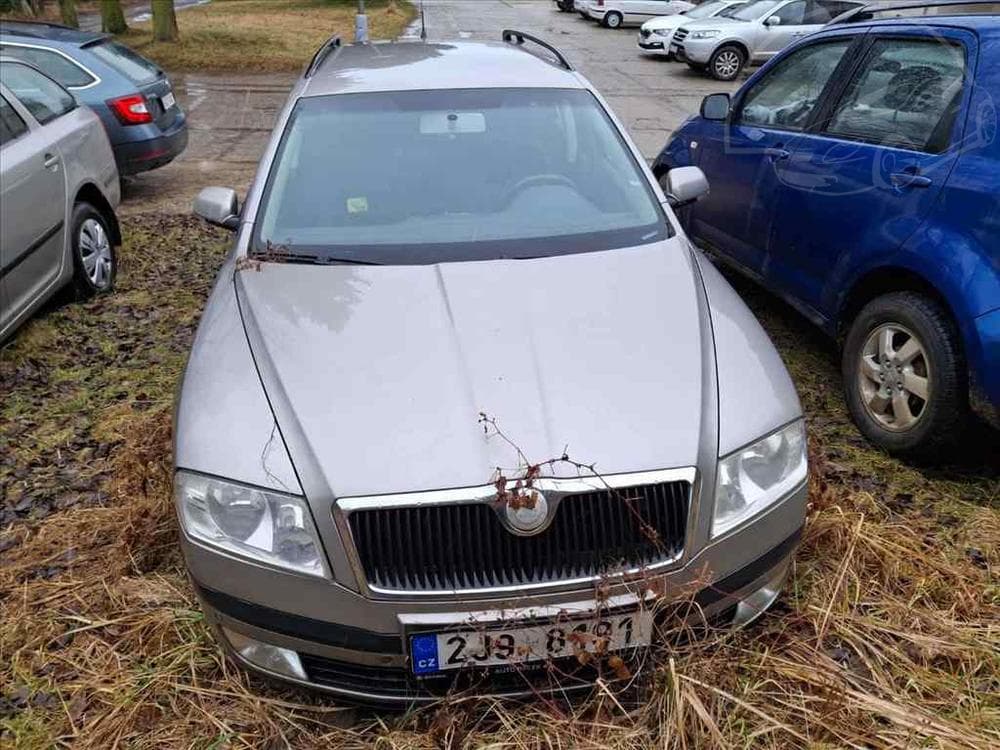 2017 Volkswagen PASSAT - 2