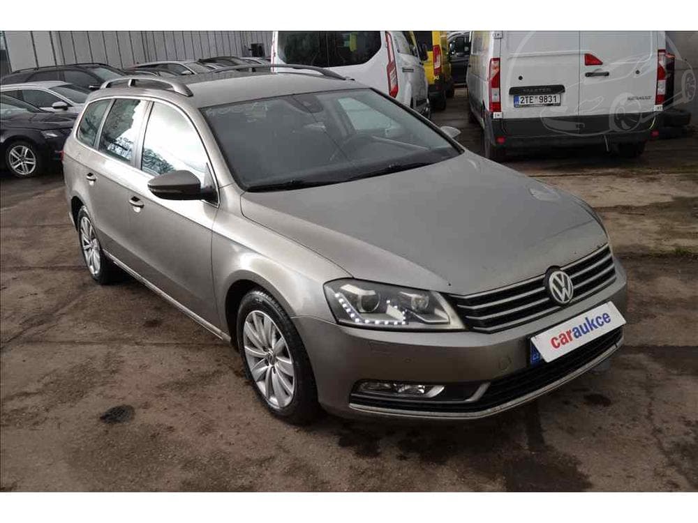 2012 Volkswagen PASSAT - 3