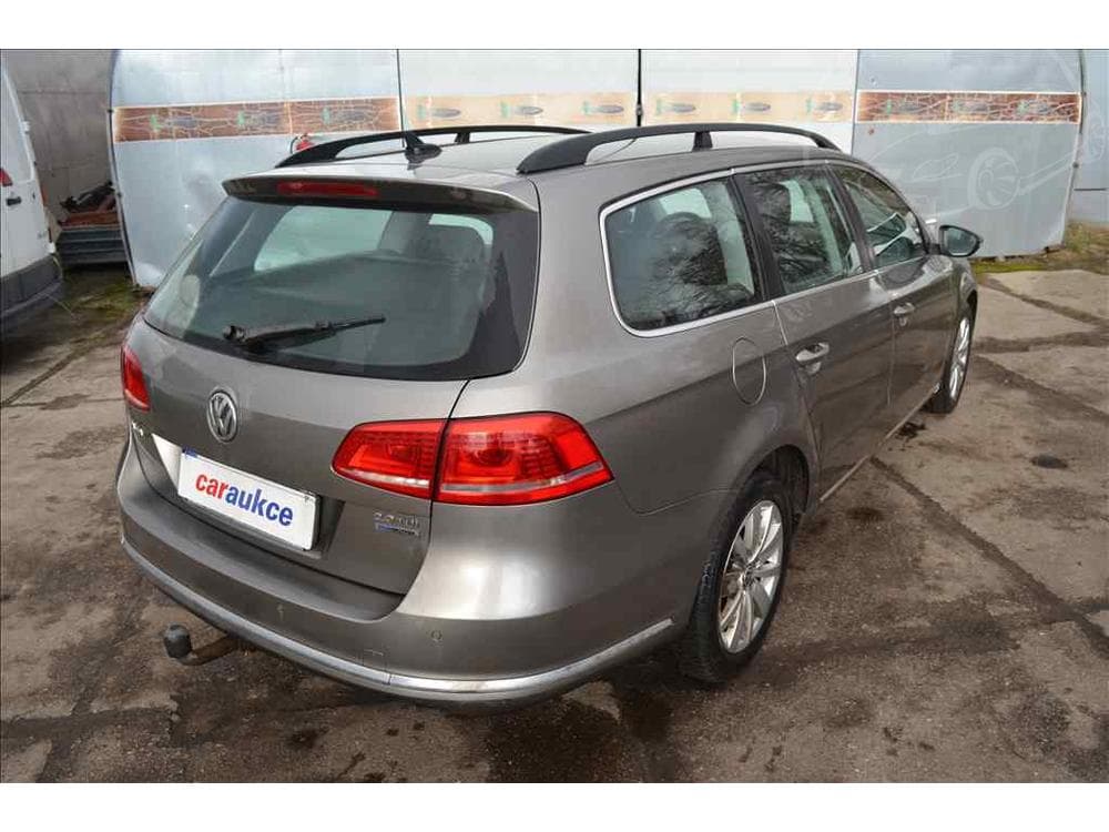 2012 Volkswagen PASSAT - 4