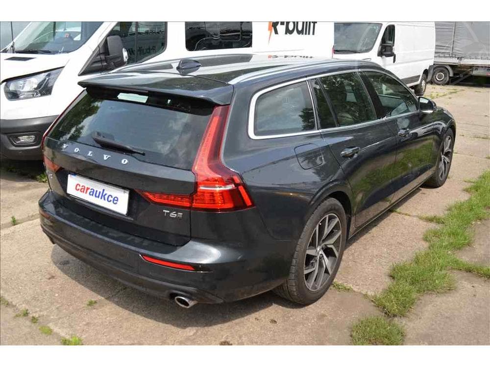 2020 Volvo V60 - 10