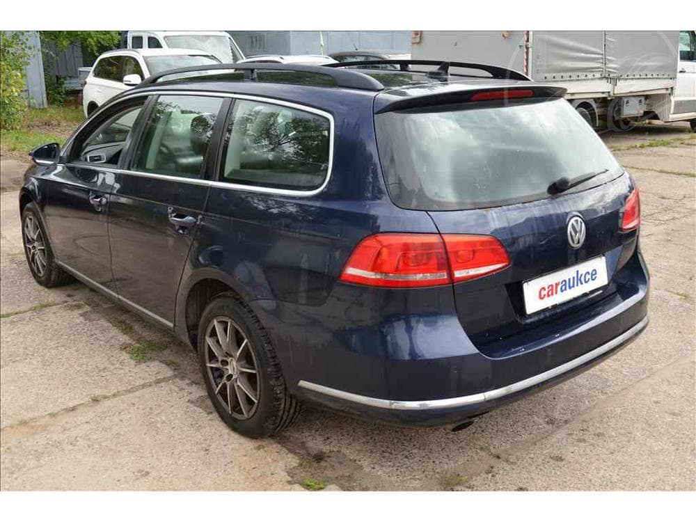 2012 Volkswagen PASSAT - 6