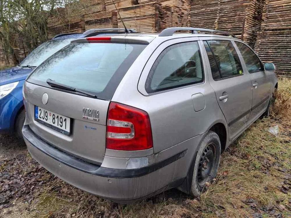 2017 Volkswagen PASSAT - 6