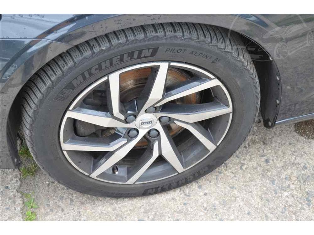 2020 Volvo V60 - 22