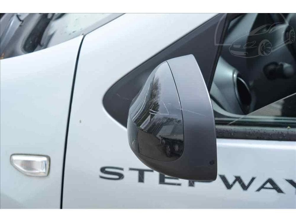 2020 Dacia SANDERO - 9