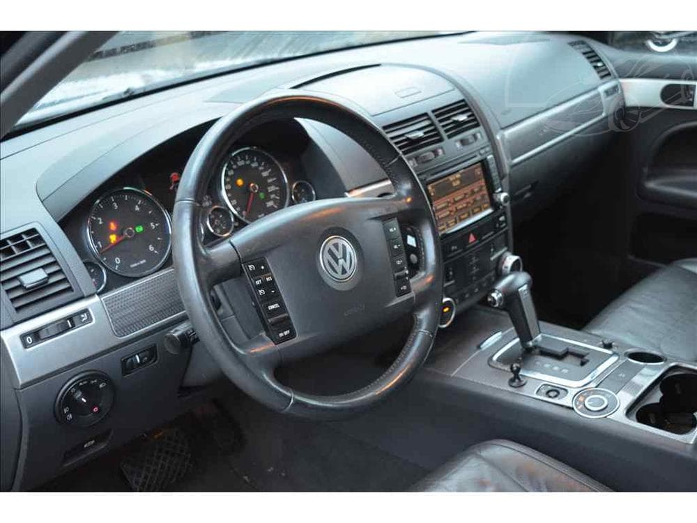 2008 Volkswagen Touareg - 19