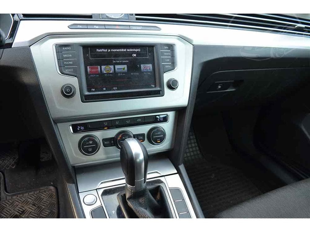 2015 Volkswagen PASSAT - 14