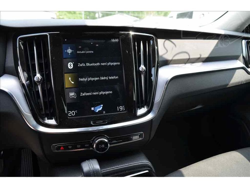 2020 Volvo V60 - 40