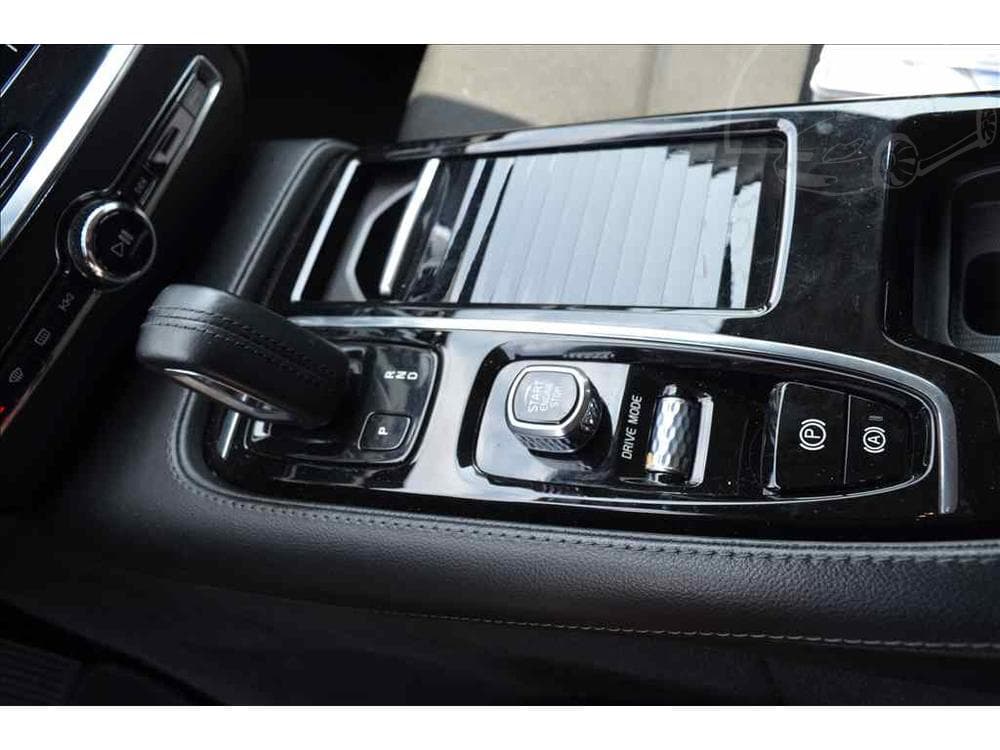 2020 Volvo V60 - 43