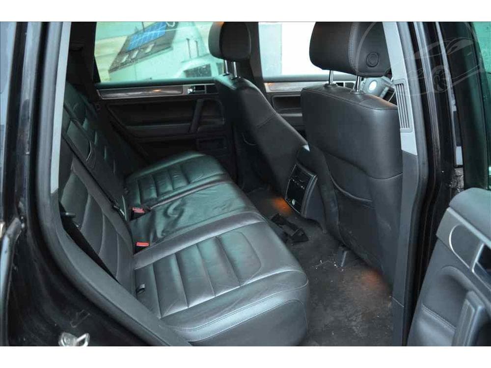 2008 Volkswagen Touareg - 31