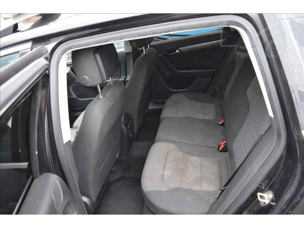 2014 Volkswagen PASSAT - 17