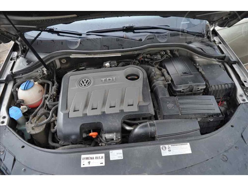 2012 Volkswagen PASSAT - 17