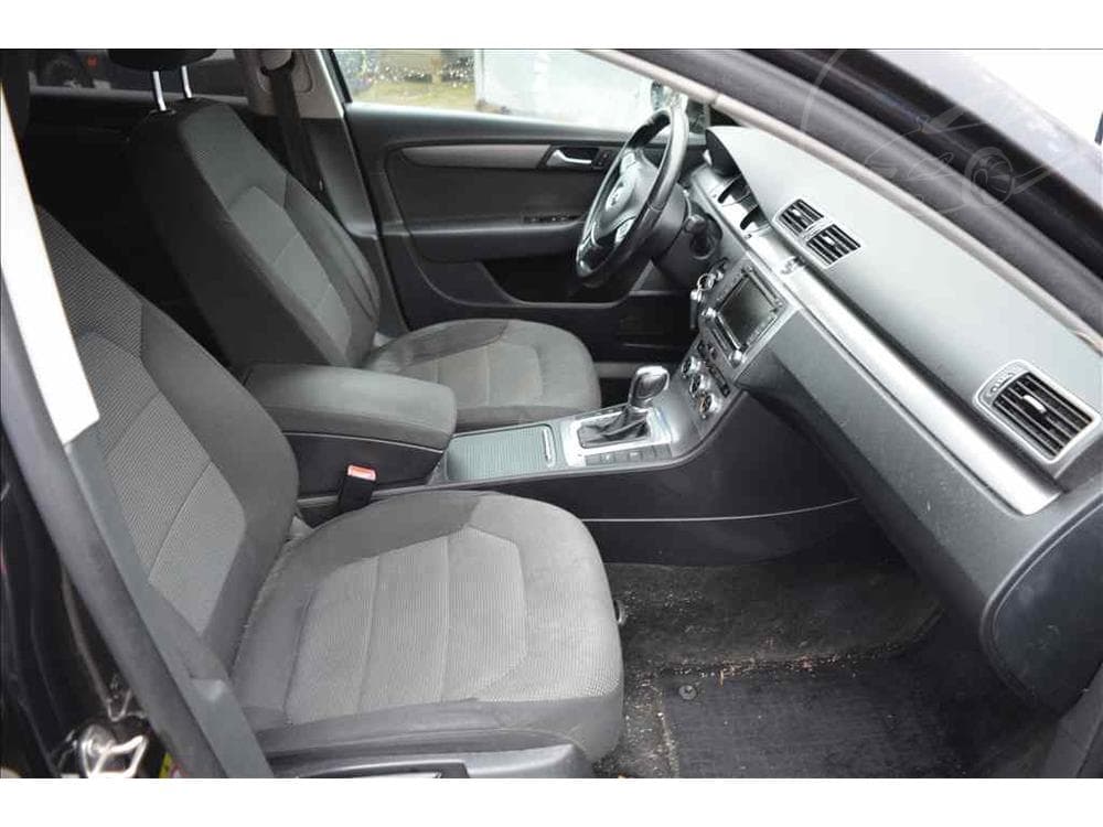 2014 Volkswagen PASSAT - 18