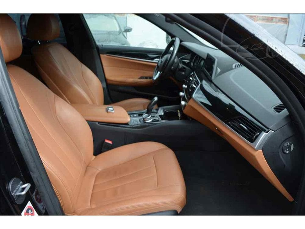 2017 BMW 5-SERIES - 18
