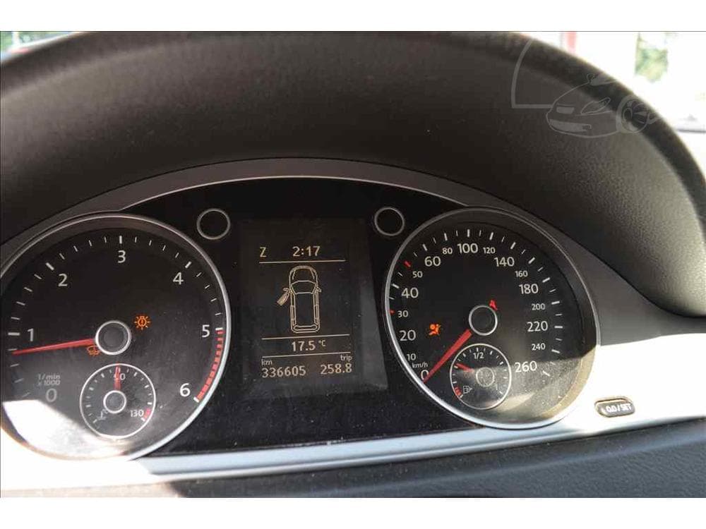 2002 Volkswagen GOLF - 18