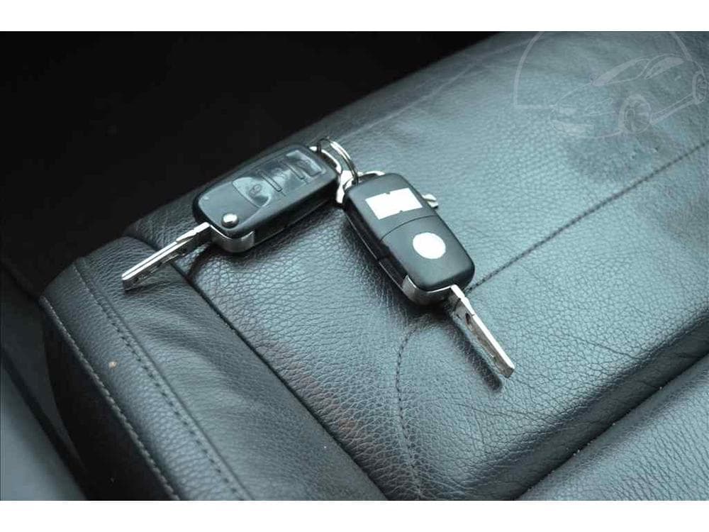 2008 Volkswagen Touareg - 37