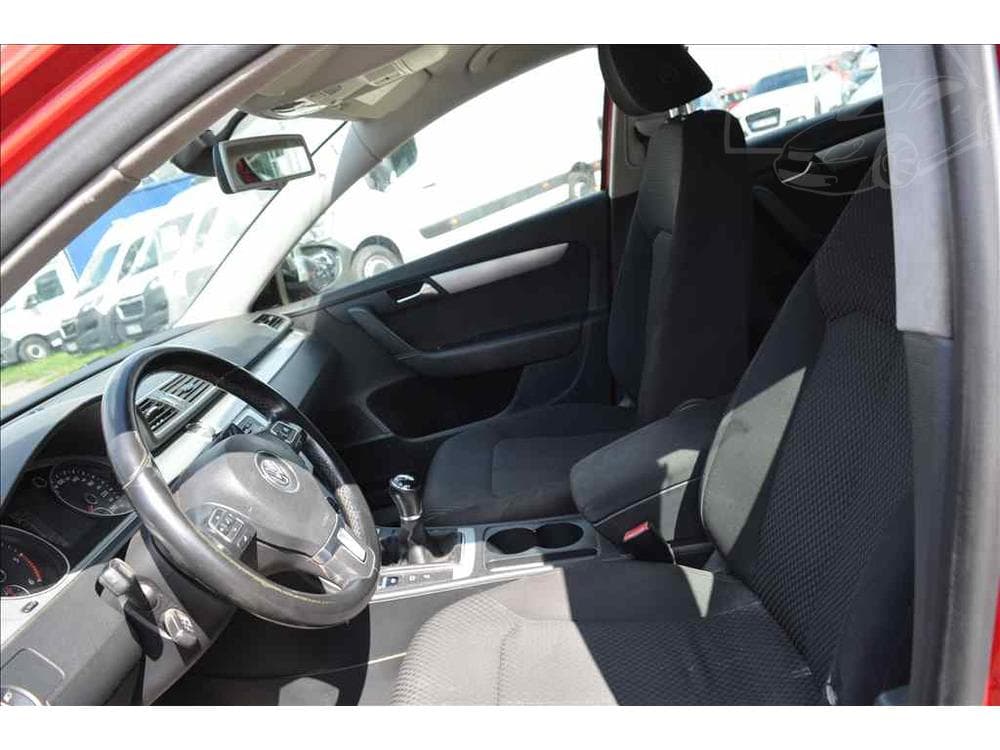 2002 Volkswagen GOLF - 19