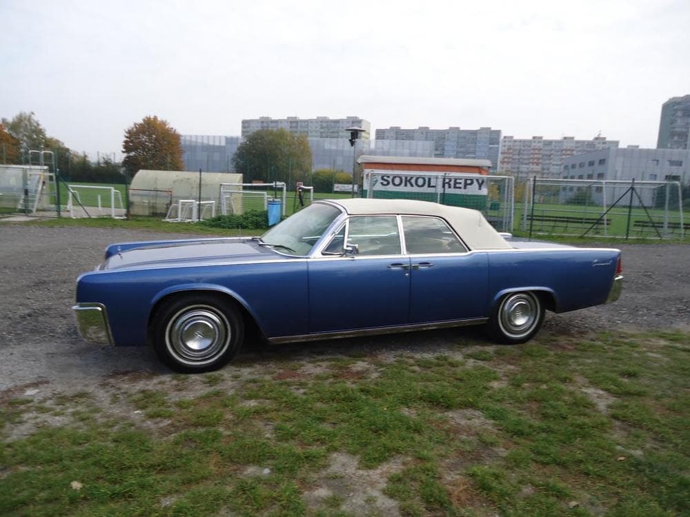 1963 Lincoln CONTINENTAL - 13