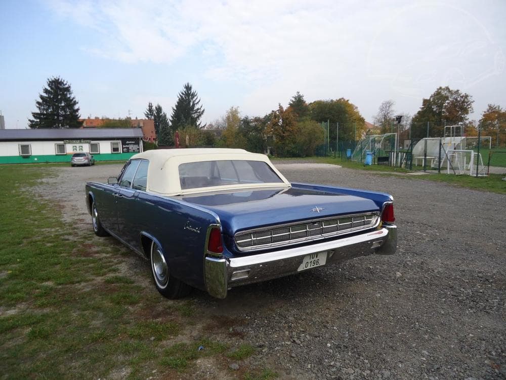 1963 Lincoln CONTINENTAL - 19