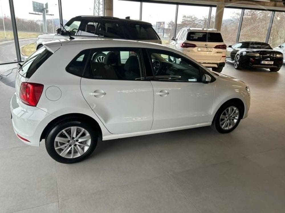2016 Volkswagen POLO - 7