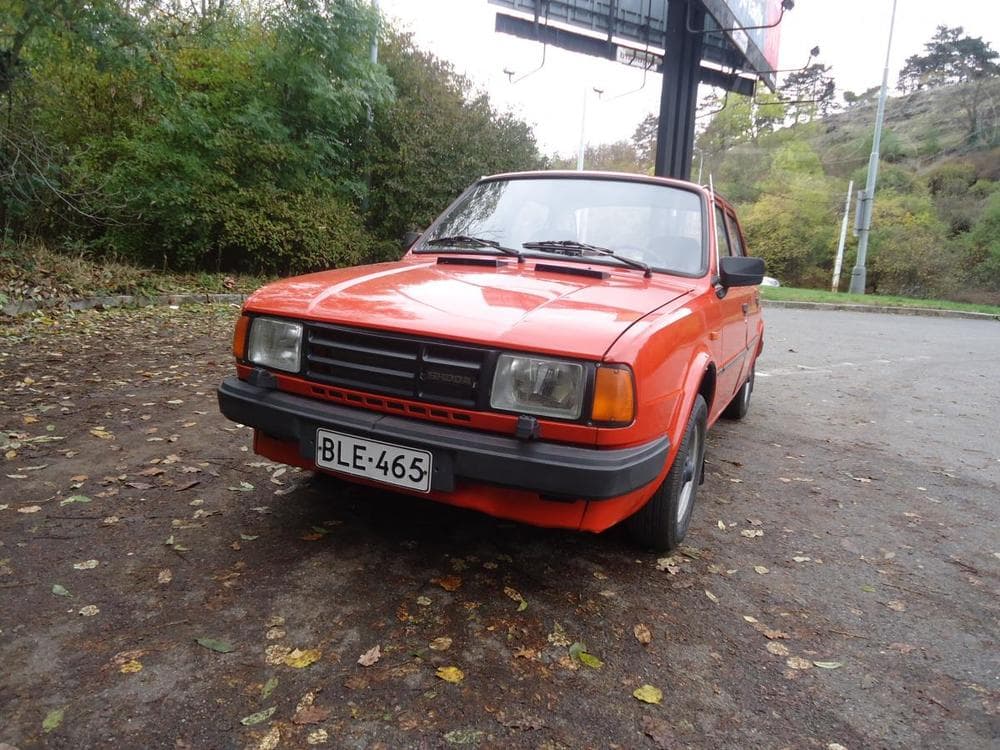 1989 Škoda 105 - 8