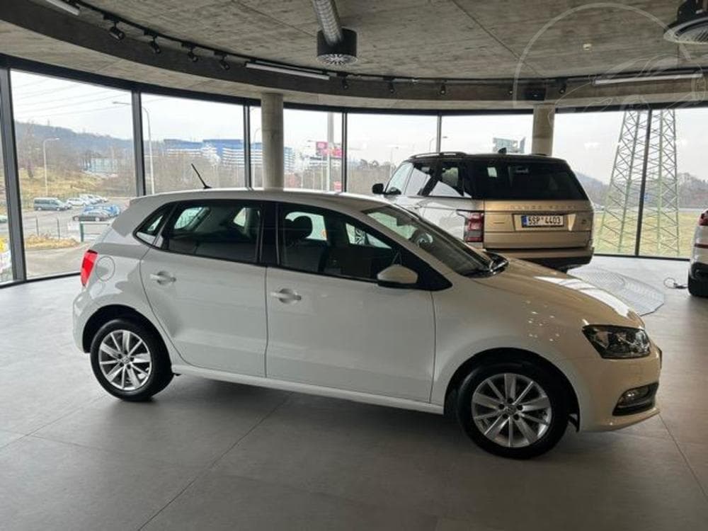 2016 Volkswagen POLO - 8